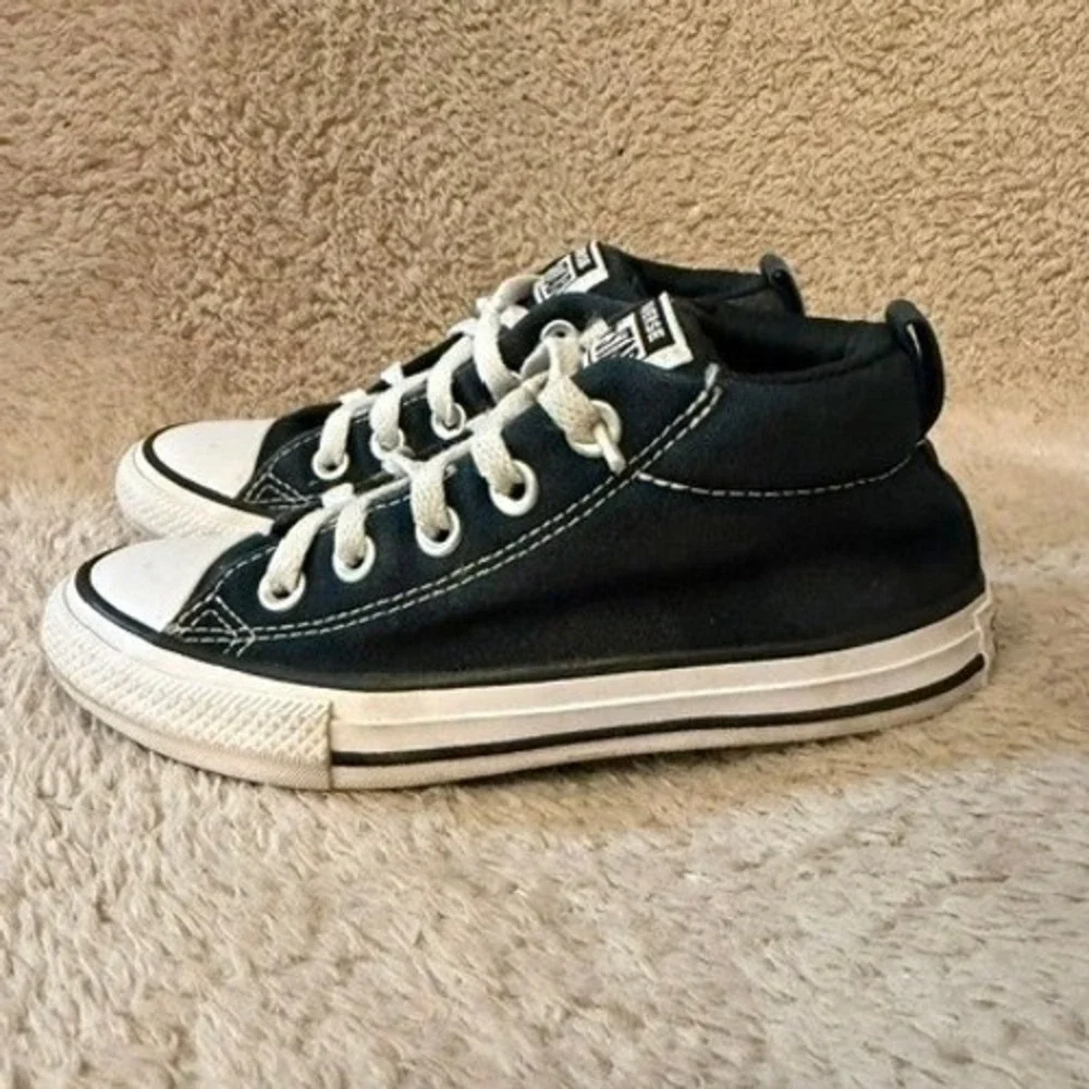 Converse Chuck Taylor All Star Axel Kids Black White Mid Top Sneakers Shoes